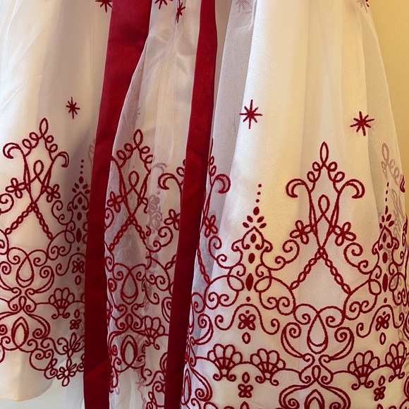 Jona Michelle Burgundy and White Formal Dress - Picture 3 of 5